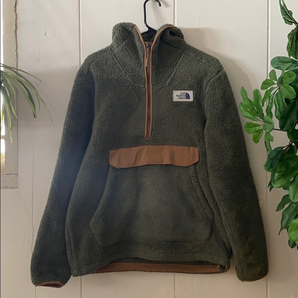 North Face Campshire Pullover Hoodie